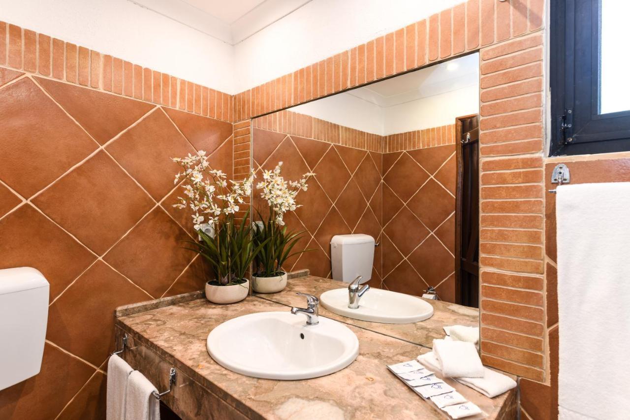 Superior Two-Bedroom Apartment,1498530733:JPEG